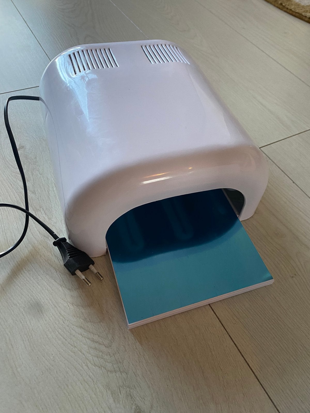 Nagellamp uv nagel lamp Illumination NIEUW, Ophalen of Verzenden, Nieuw, Hand- en Voetverzorging