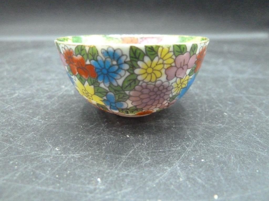 Vintage Chinees miniatuur kommetje met bloemdecor, Antiek en Kunst, Antiek | Porselein, Ophalen