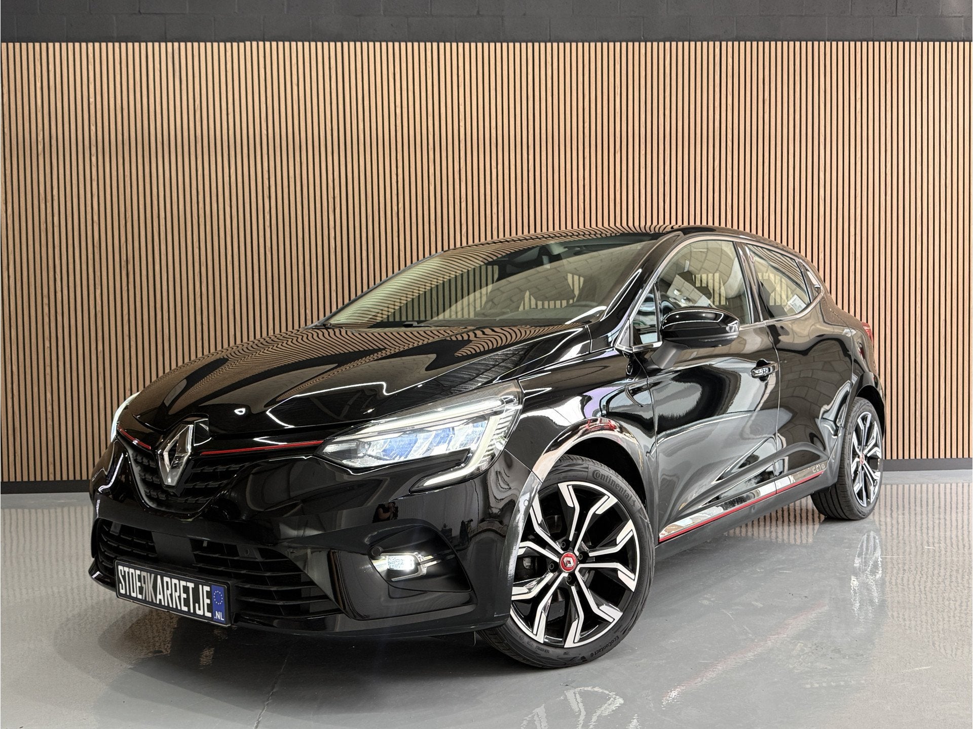 Renault Clio 1.0 TCe 100 pk Intens | Groot Navi | 360 | Stoe, Voorwielaandrijving, 101 pk, Gebruikt, Zwart