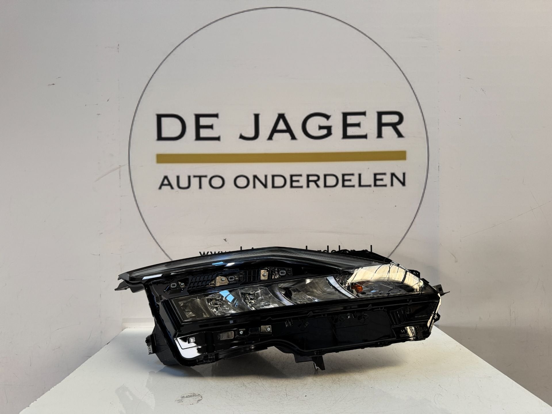 NISSAN QASHQAI J12 FULL LED KOPLAMP RECHTS NIEUW 100-8D02G, Auto-onderdelen, Nissan Motor Co., Ltd., Takashima 1-chome 1-1
220-8686  Yokohama