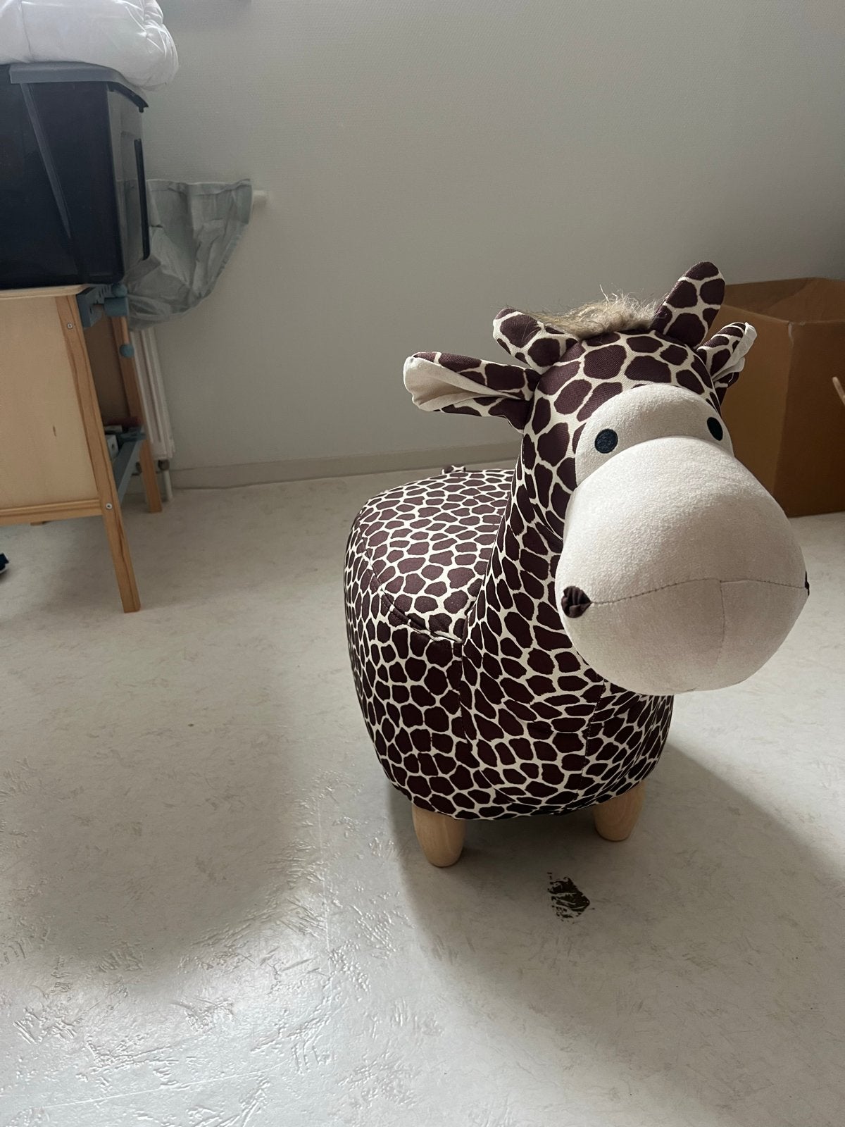 Leuke poef in de vorm van een giraffe voor kinderkamer, Ophalen, Zo goed als nieuw, Overige typen