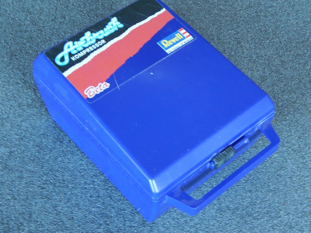 Revell Beta airbrush compressor, Ophalen of Verzenden, Gebruikt, Airbrush en Toebehoren