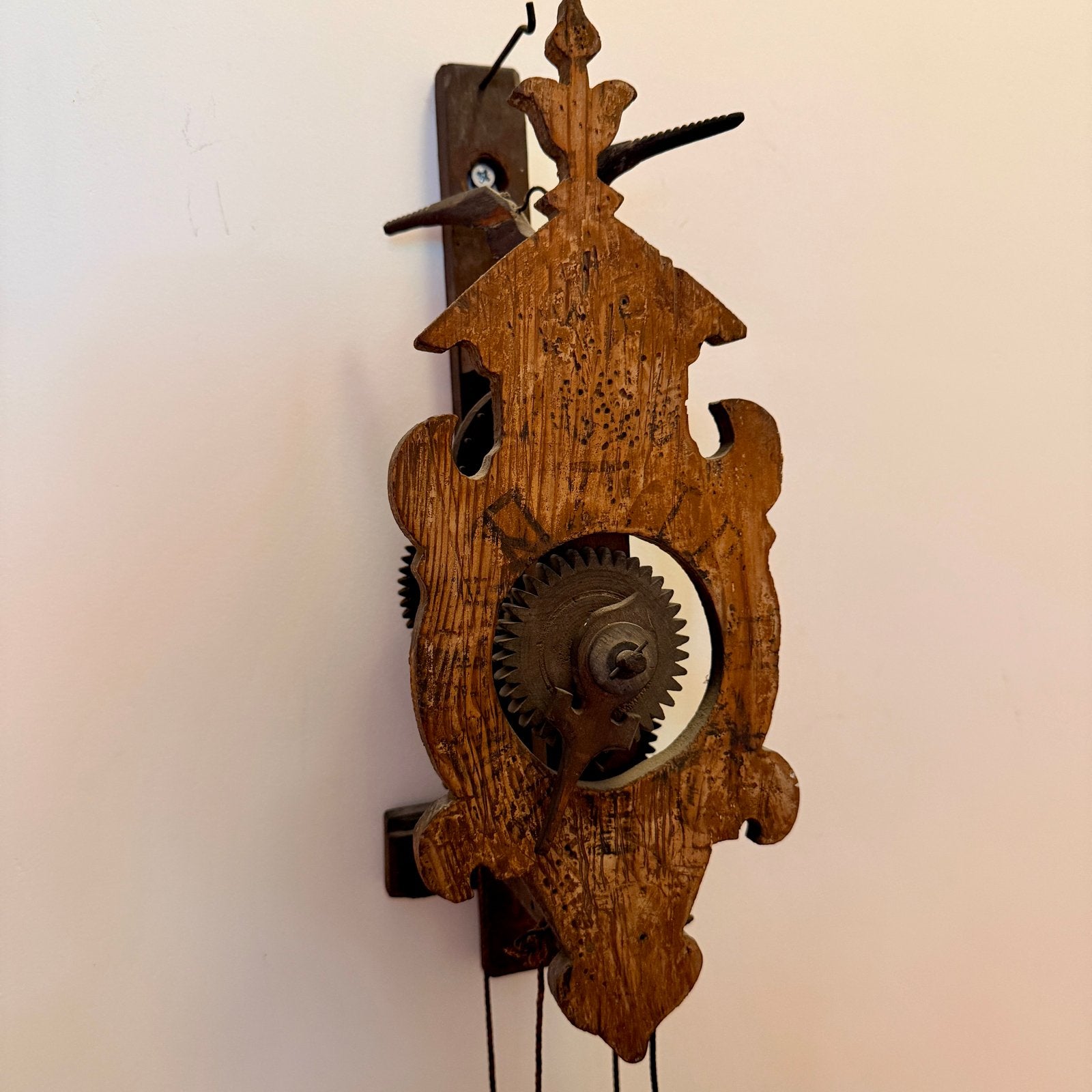Antieke Duitse Schwarzwald klok met houten tandwielen, Antiek en Kunst, Ophalen of Verzenden