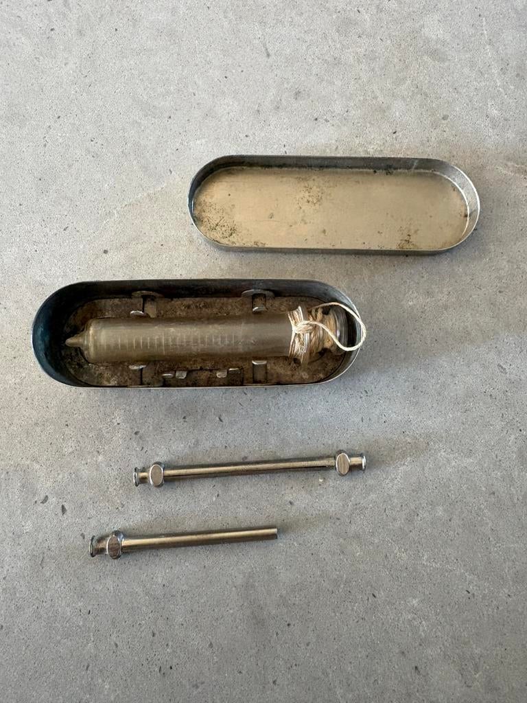 Vintage medische injectieset in metalen etui – glazen spuit, Ophalen of Verzenden