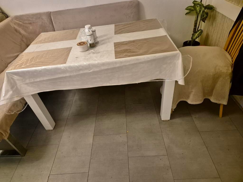 mooie eettafel en een mooie bank, Huis en Inrichting, 200 cm of meer, Zo goed als nieuw, Minder dan 50 cm, Rechthoekig