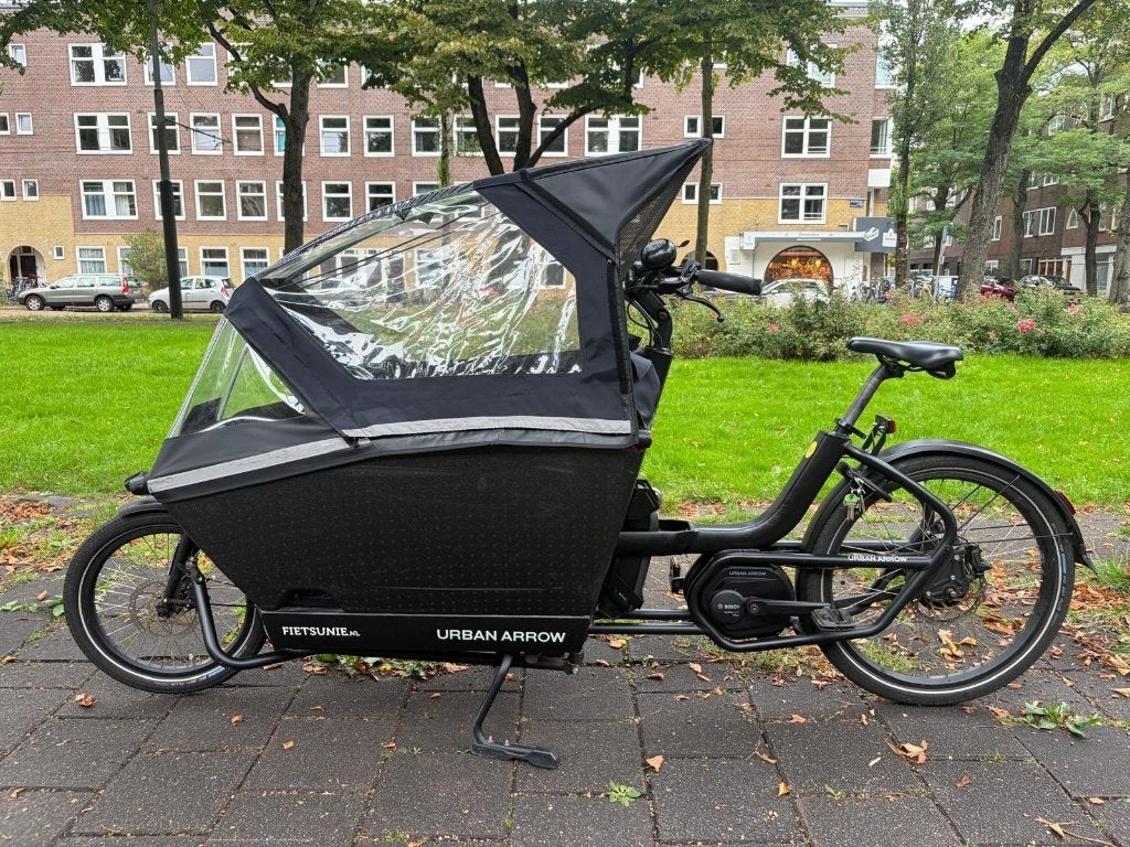 Urban Arrow bakfiets 2.800 Km 2025, Fietsen en Brommers, Gebruikt, 3 kinderen, Elektrisch, Schijfrem