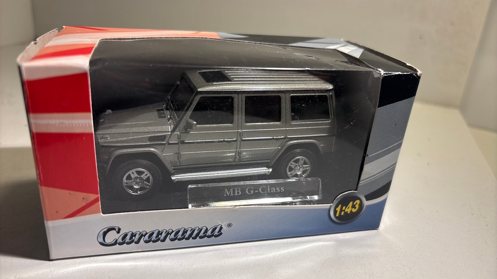 Mercedes benz g class cararama 1.43