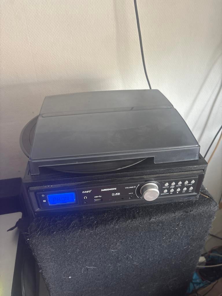Medion platenspeler met USB, SD en AUX, Gebruikt, USB-aansluiting, Platenspeler, Ophalen