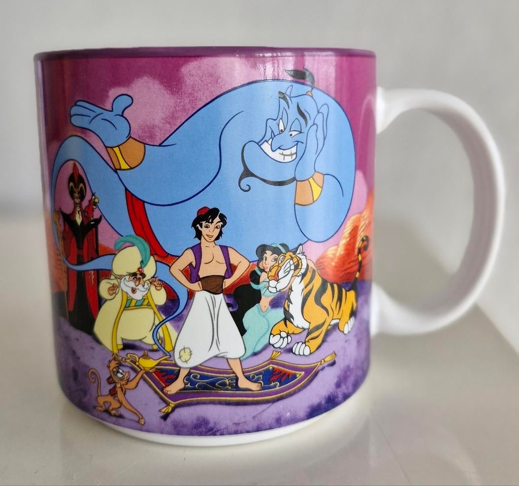 Disney Japan Beker Aladdin, Ophalen of Verzenden, Zo goed als nieuw, Servies