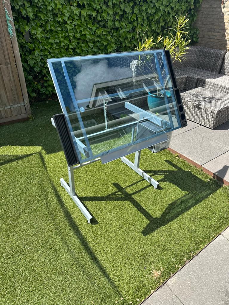 TEKENTAFEL, Ophalen, Zo goed als nieuw, Minder dan 130 cm