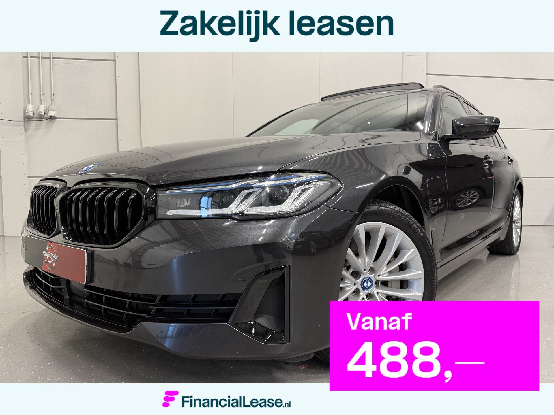 BMW 5 Serie Touring 530e xDrive High exe PANO/TREKHAAK/H&K/L, Automaat, 1935 kg, Gebruikt, Zwart