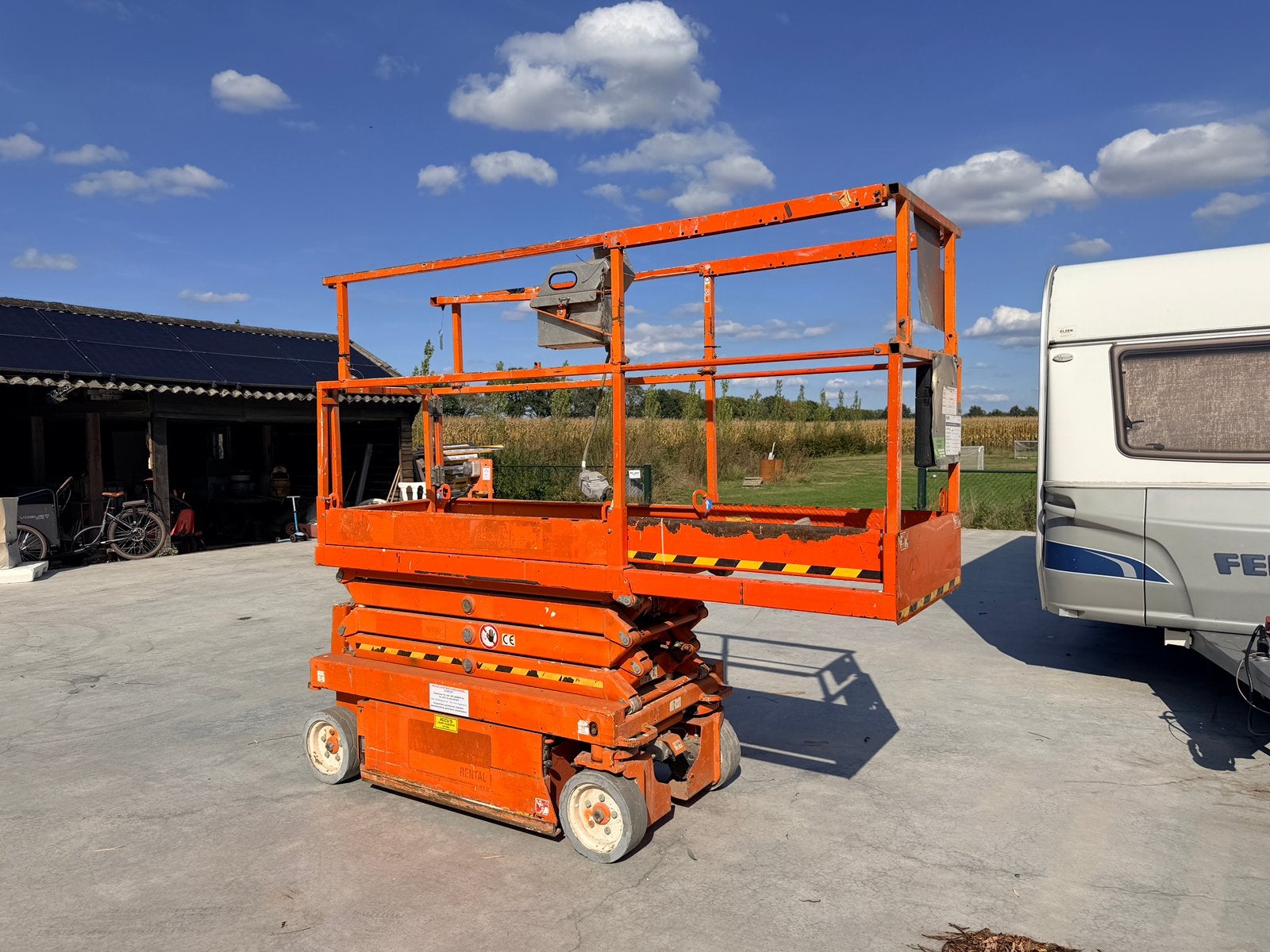 Schaarlift - Hoogwerker - schaarhoogwerker. Skyjack SJ 3219, Ophalen