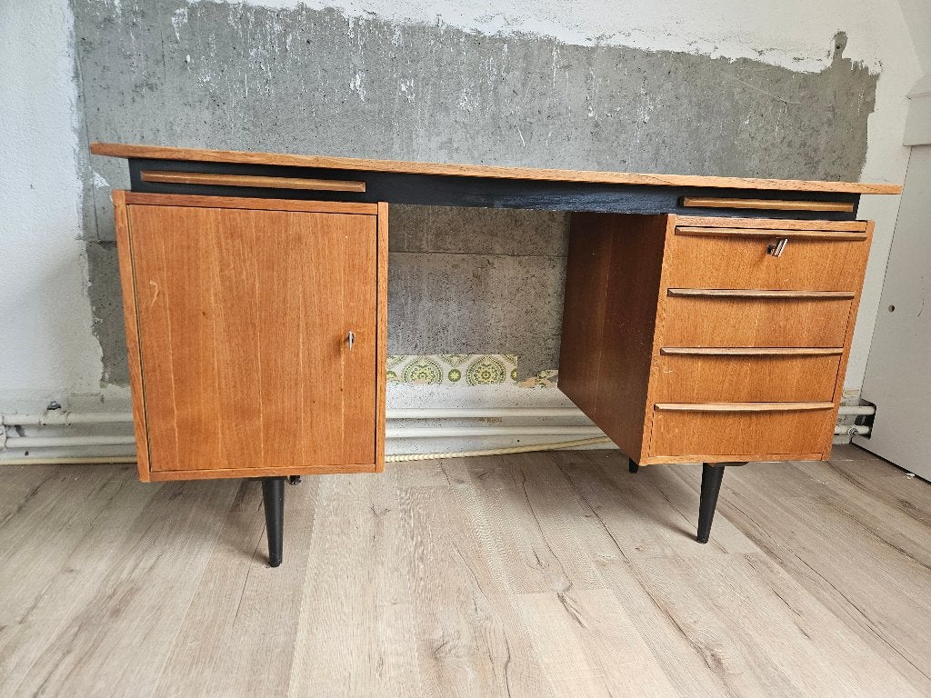 Jaren 60 teakhouten bureau, Ophalen