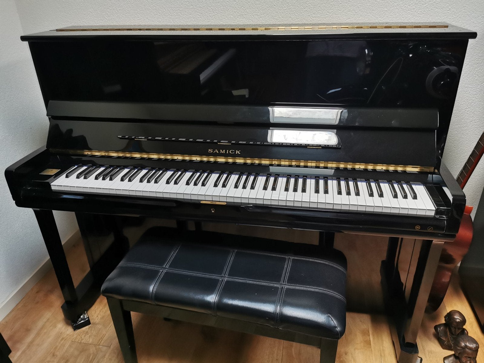 Samick piano hoogglans zwart met bankje een kwaliteits piano, Ophalen of Verzenden, Gebruikt, Zwart, Hoogglans