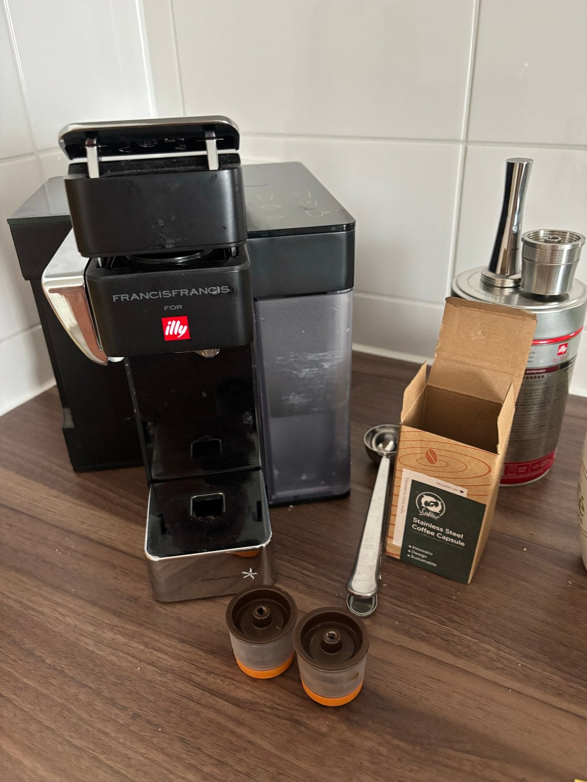Illy FrancisFrancis Y5 Iperespresso melk en koffie machine, Gebruikt, Ophalen of Verzenden, 1 kopje, Combi