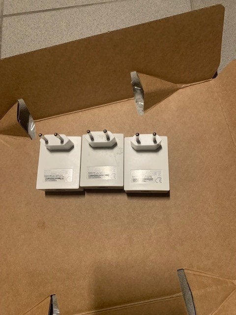 TP link model TL-PA4010 AV 600, Computers en Software, Powerlines, Ophalen of Verzenden, Nieuw