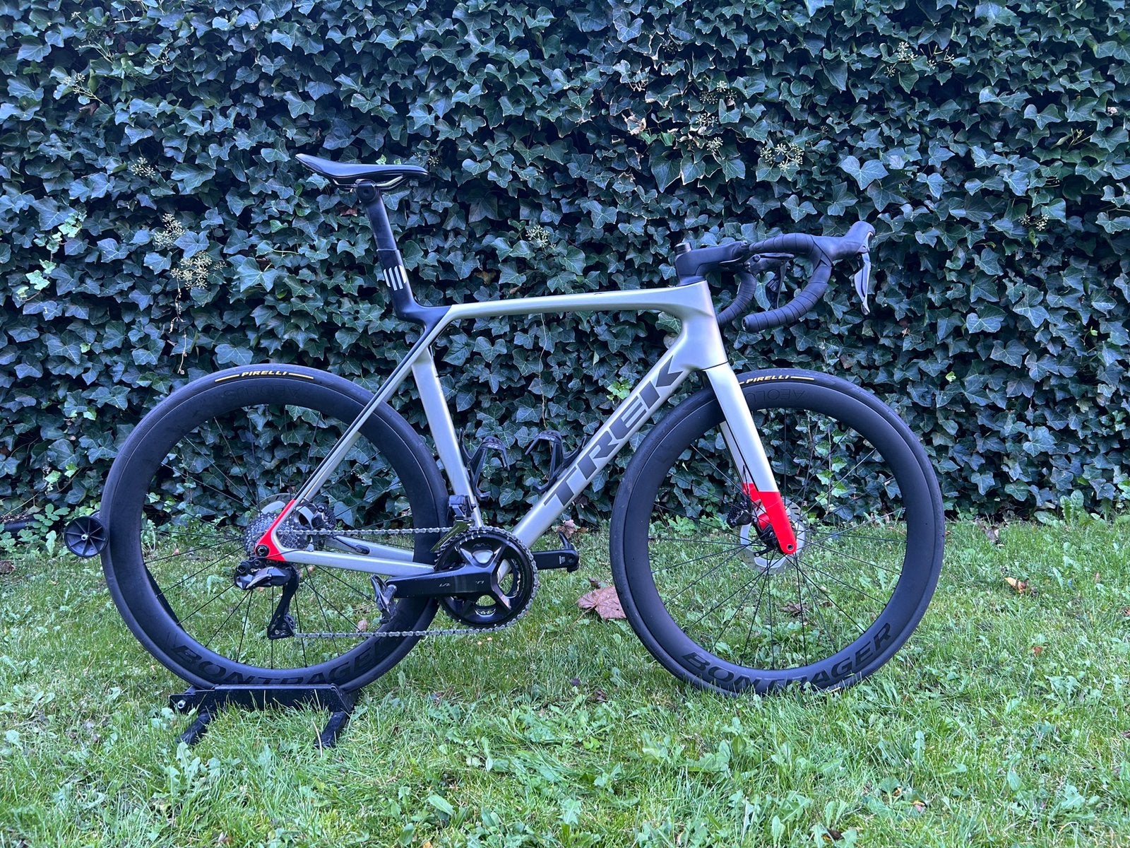 Trek Madone SL7 Gen 8 Maat L - met carbon schade, 28 inch, Gebruikt, Carbon, Heren