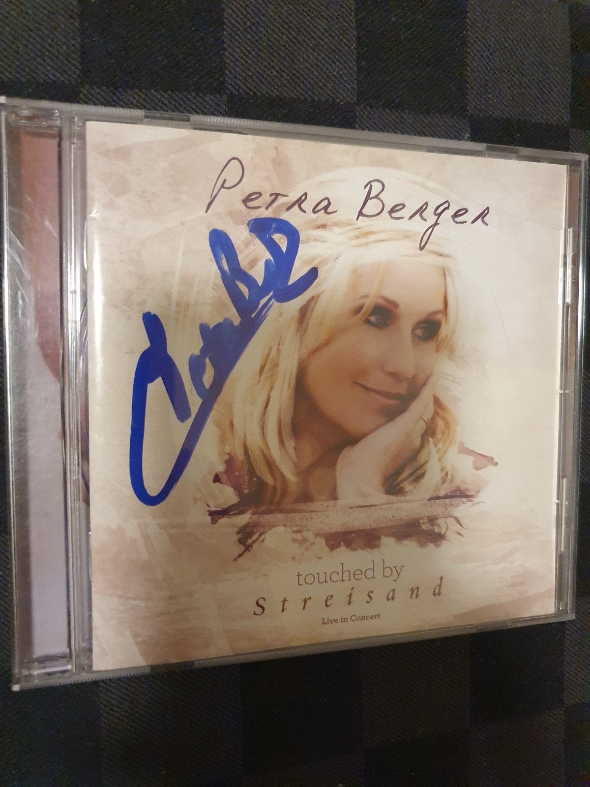 petra berger touched by streisand gesigneerd !, Verzenden, Gesigneerd