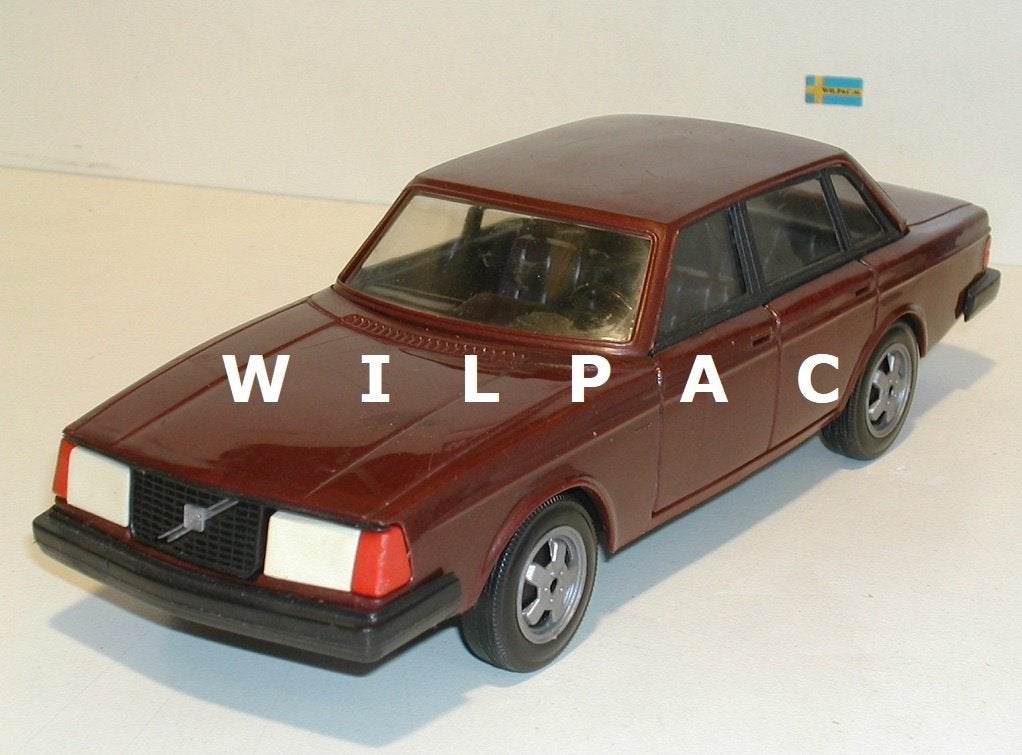 Volvo 240. GLT. Stahlberg donker rood metallic 1:20 i.g.st., Ophalen of Verzenden, Zo goed als nieuw, Auto