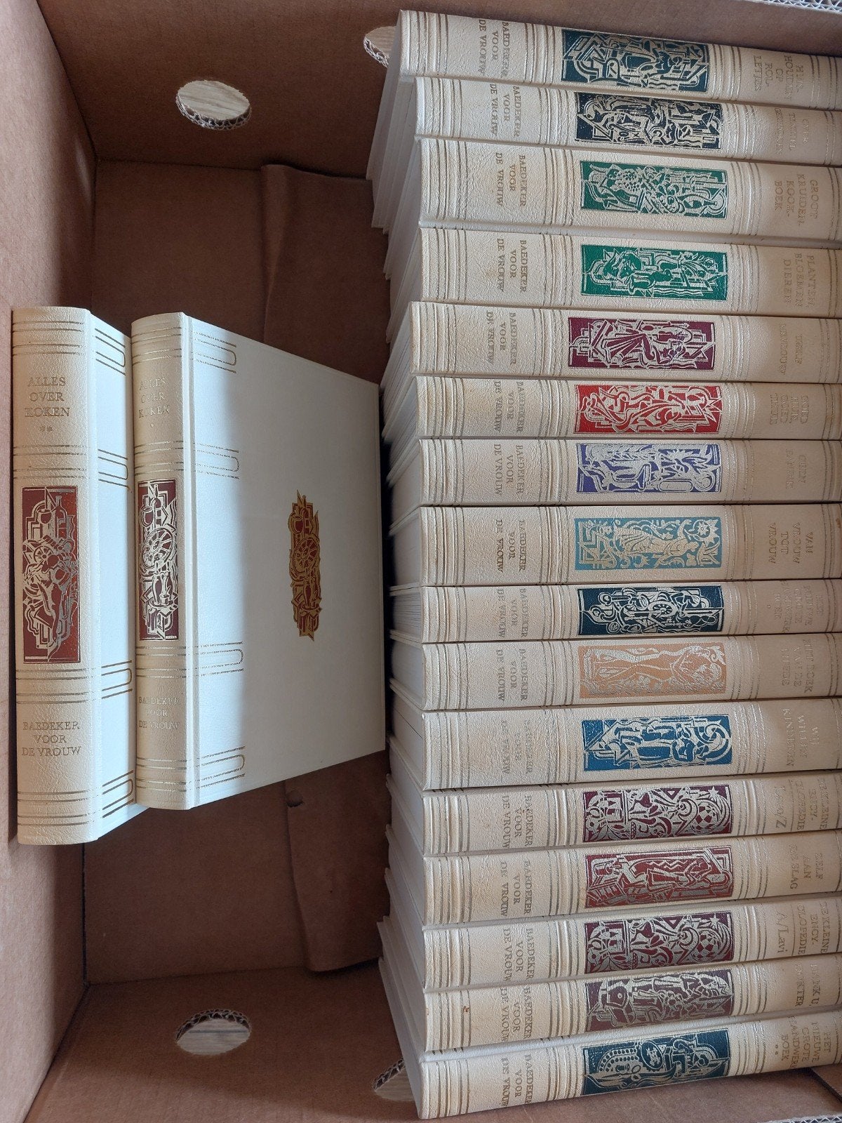 Baedeker voor de Vrouw - set (18 delen) 1978, Boeken, Ophalen of Verzenden, Zo goed als nieuw, Onbekend, Nederland