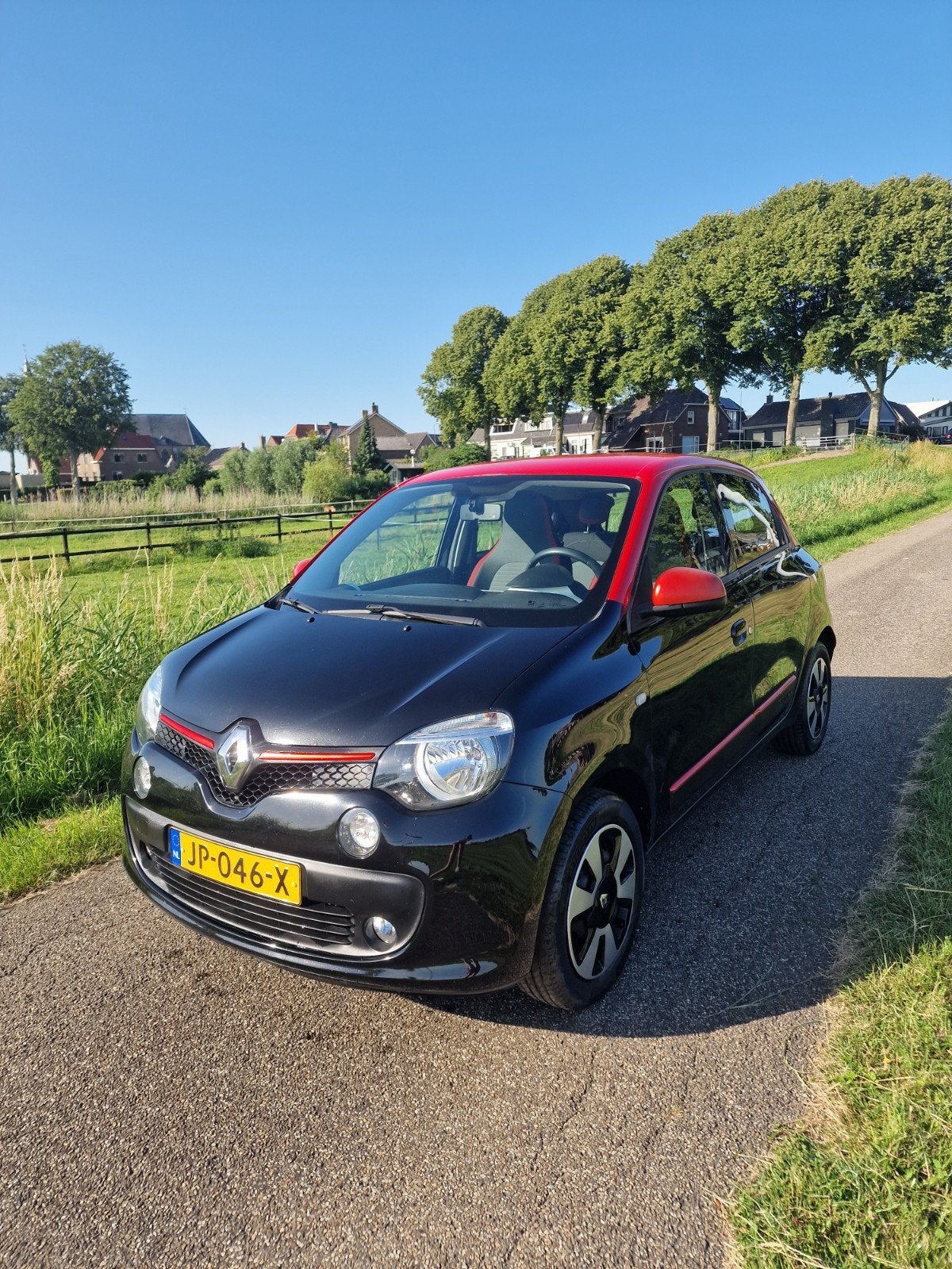 Renault Twingo 1.0 SCE 70 2016 Zwart, Voorwielaandrijving, Zwart, 840 kg, 4 stoelen