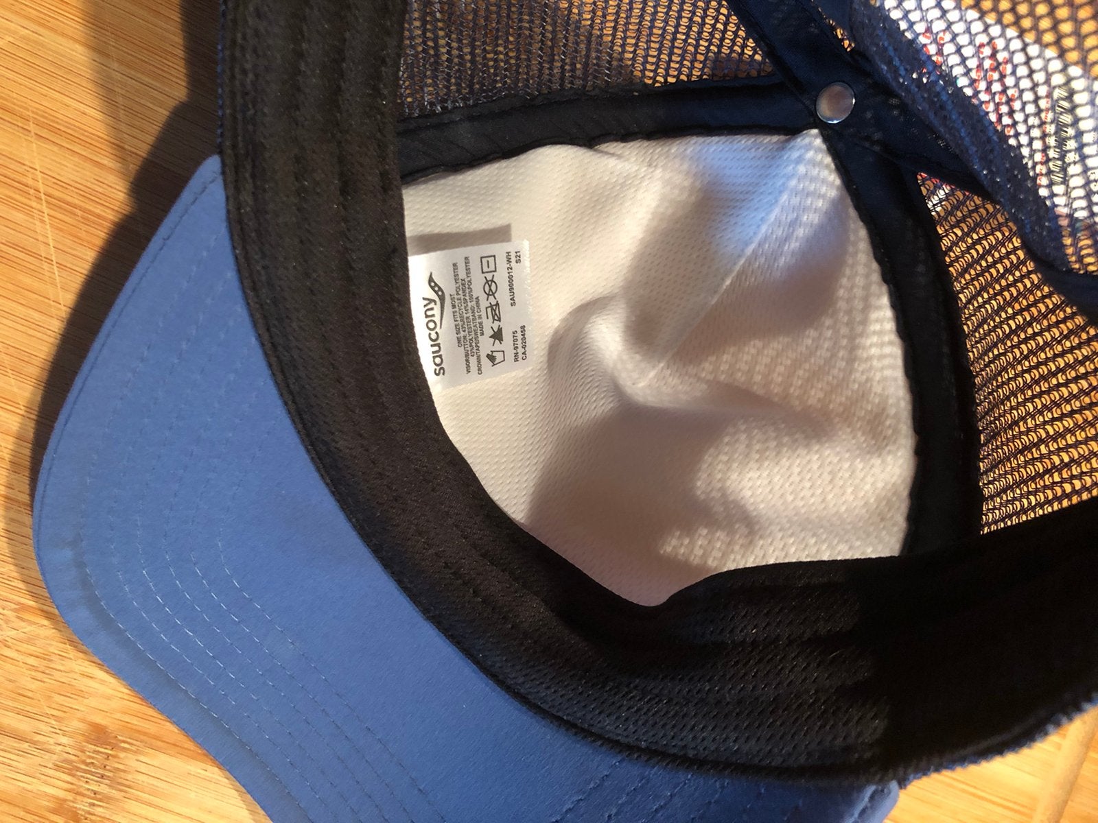 Saucony Foam Trucker Cap - Nieuw en Verstelbaar, Kleding | Dames, Ophalen of Verzenden, Nieuw, One size fits all, Pet