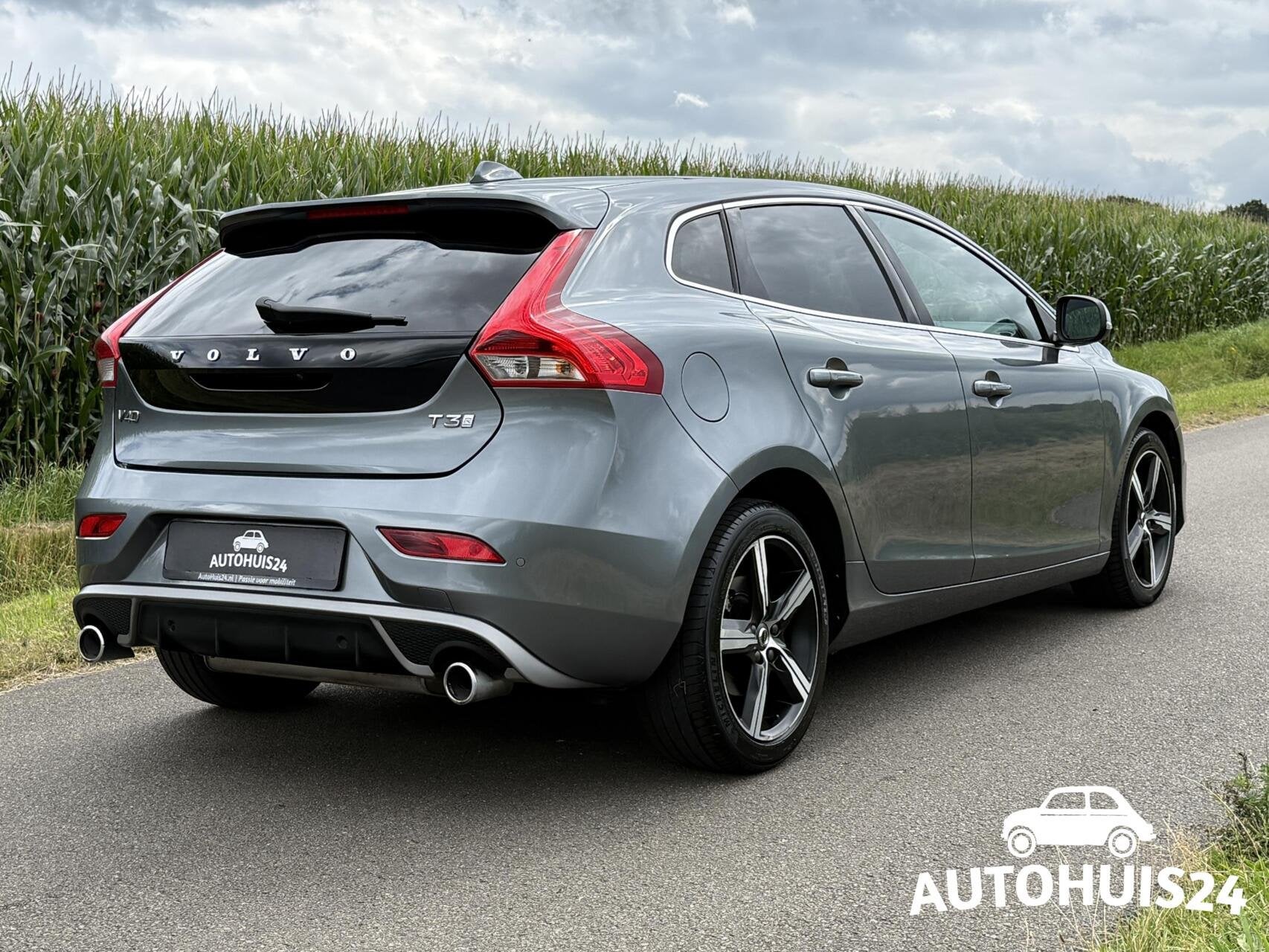 Volvo V40 1.5 T3 Polar+ Sport Panoramadak|Harman Kardon|LED|, Bedrijf, 152 pk, Autotrust, 1500 kg
