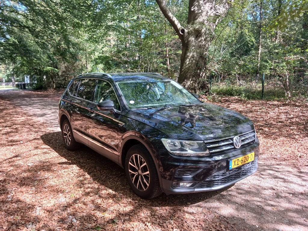 VW Tiguan Allsp. -goed onderhouden 1.5 TSI 150pk 7-zits 2019, Dealer onderhouden, 4 cilinders, Zwart, Origineel Nederlands