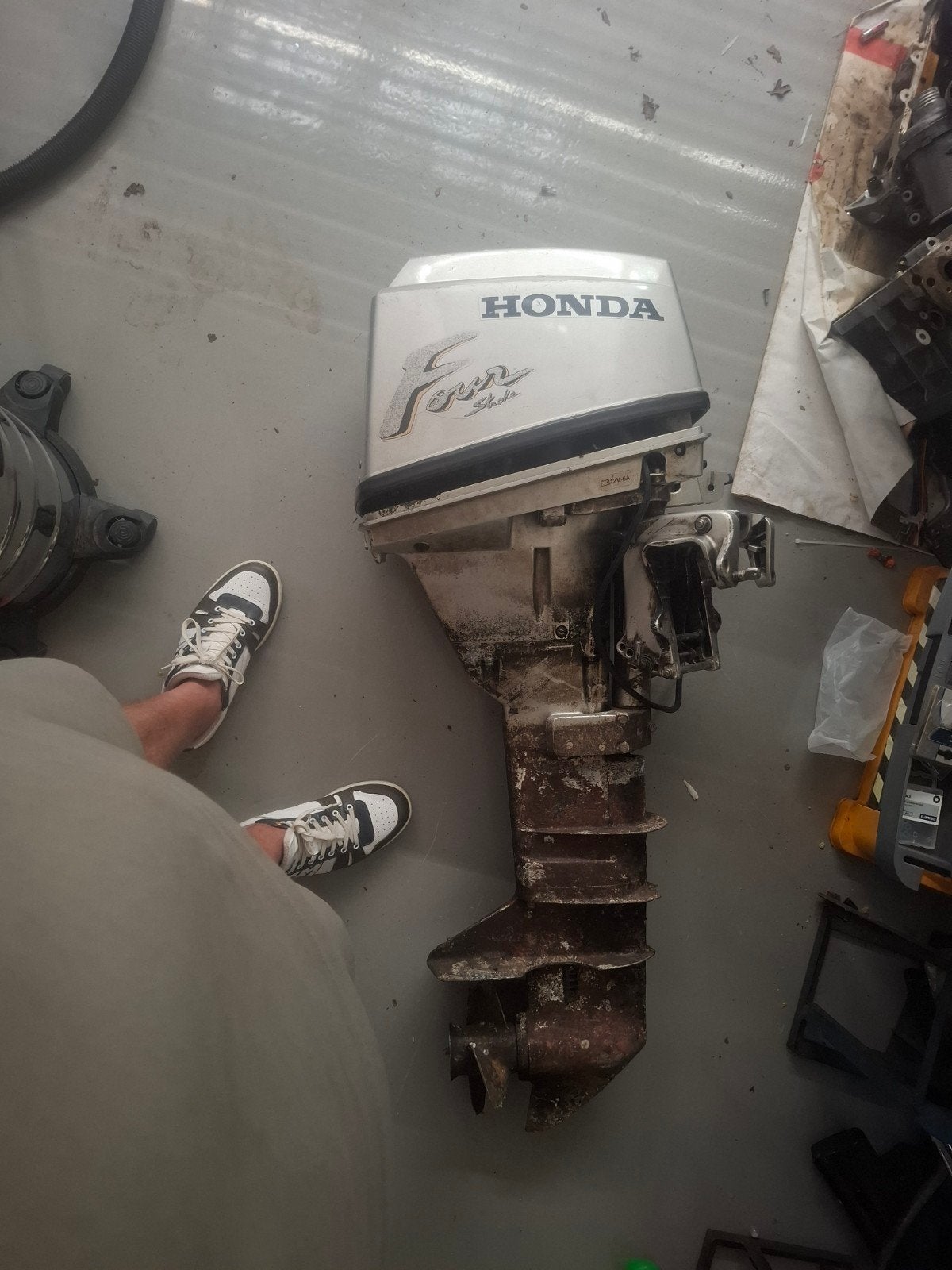 Honda 15 pk 4-takt buitenboordmotor - Opknapper, 10 tot 30 pk, Gebruikt, Viertaktmotor, Ophalen of Verzenden