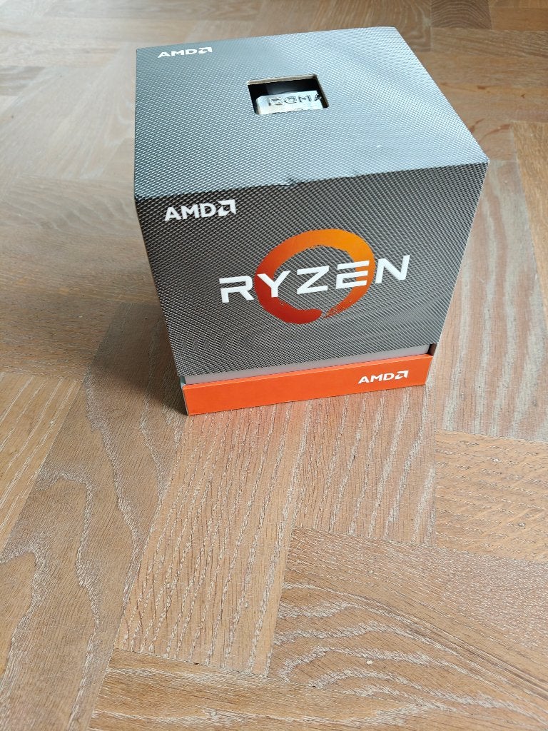 AMD Ryzen 9 3900X CPU incl. Wraith Prism cooler, Gebruikt, Ophalen of Verzenden, AMD Ryzen 9, 12-core