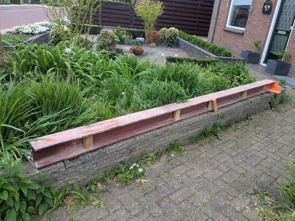 Stalen draagbalk 3600x140x140 met flens, Doe-het-zelf en Verbouw, Ophalen, Gebruikt, IJzer