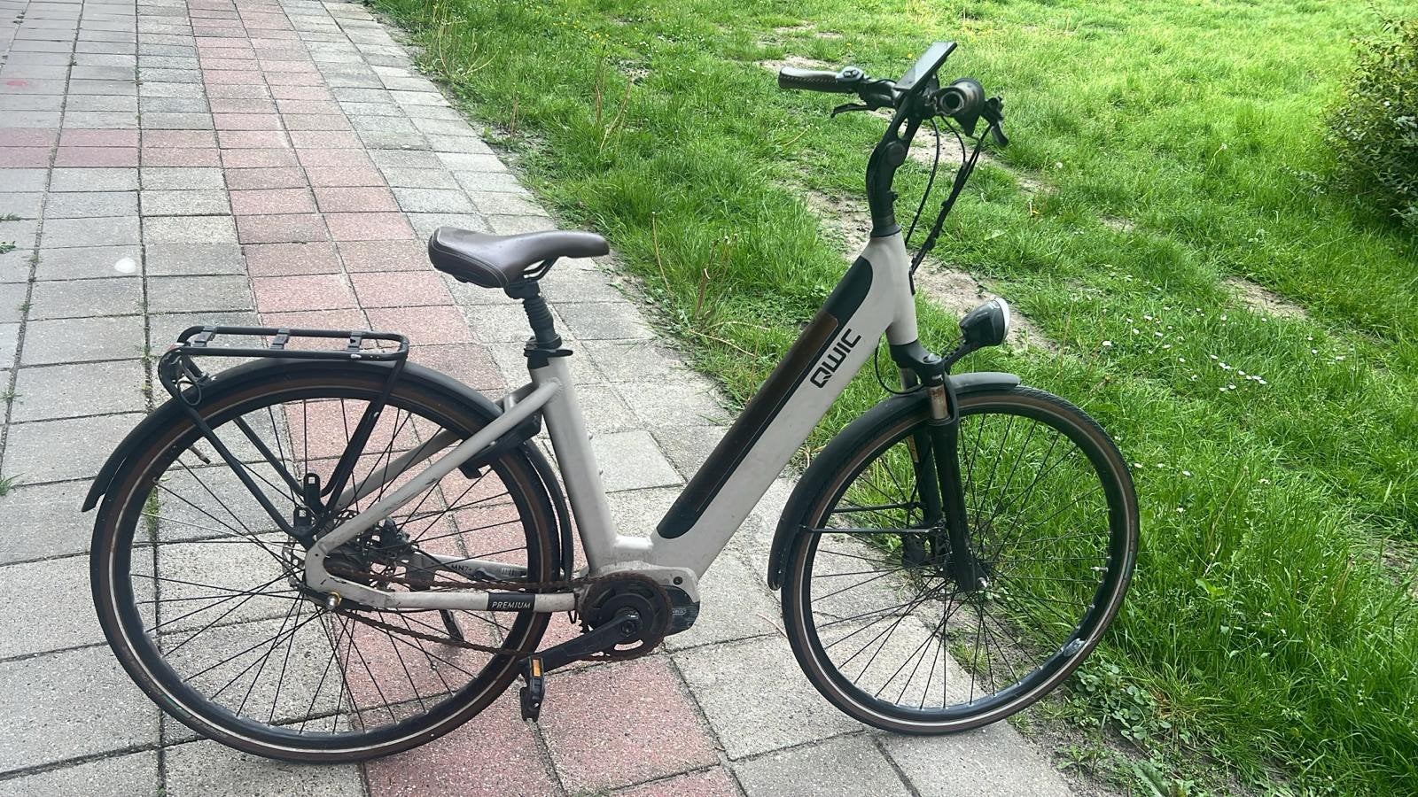 Qwic elektrische fiets - Sleutels en oplader inbegrepen, Fietsen en Brommers, Elektrische fietsen, Ophalen, Gebruikt, Qwic