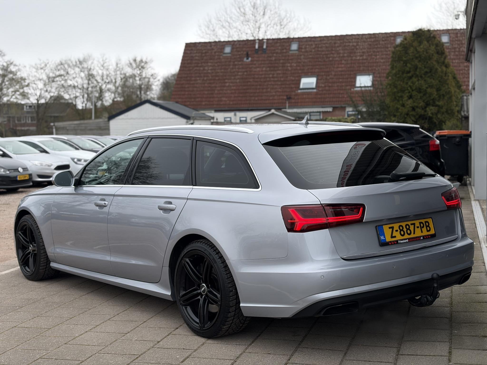 Audi A6 Avant 3.0 TDI quattro Edition V6 / PDC / Sportstoele, Auto's, Audi, Automaat, Stof, Gebruikt, Automatische klimaatregeling