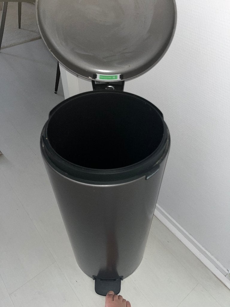 Afvalbak, Ophalen, Gebruikt, Met pedaal, Rvs