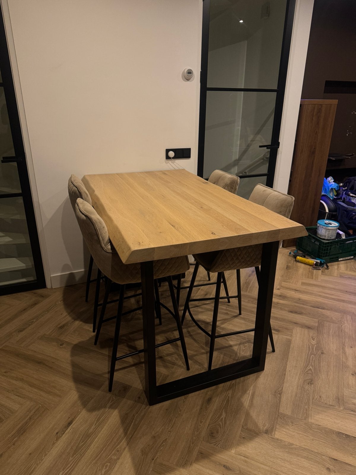 Eikenhouten bartafel met 4 barkrukken, Huis en Inrichting, Ophalen, 100 tot 150 cm, Eikenhout, 50 tot 100 cm