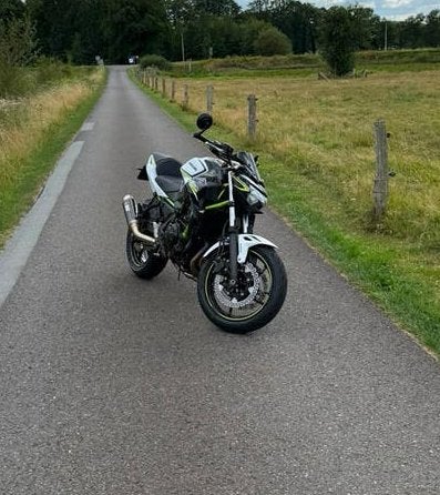 Kawasaki Z650 - Sportieve Naked Bike met ABS 35kw a2, 2 cilinders, Gebruikt, Particulier, Meer dan 35 kW