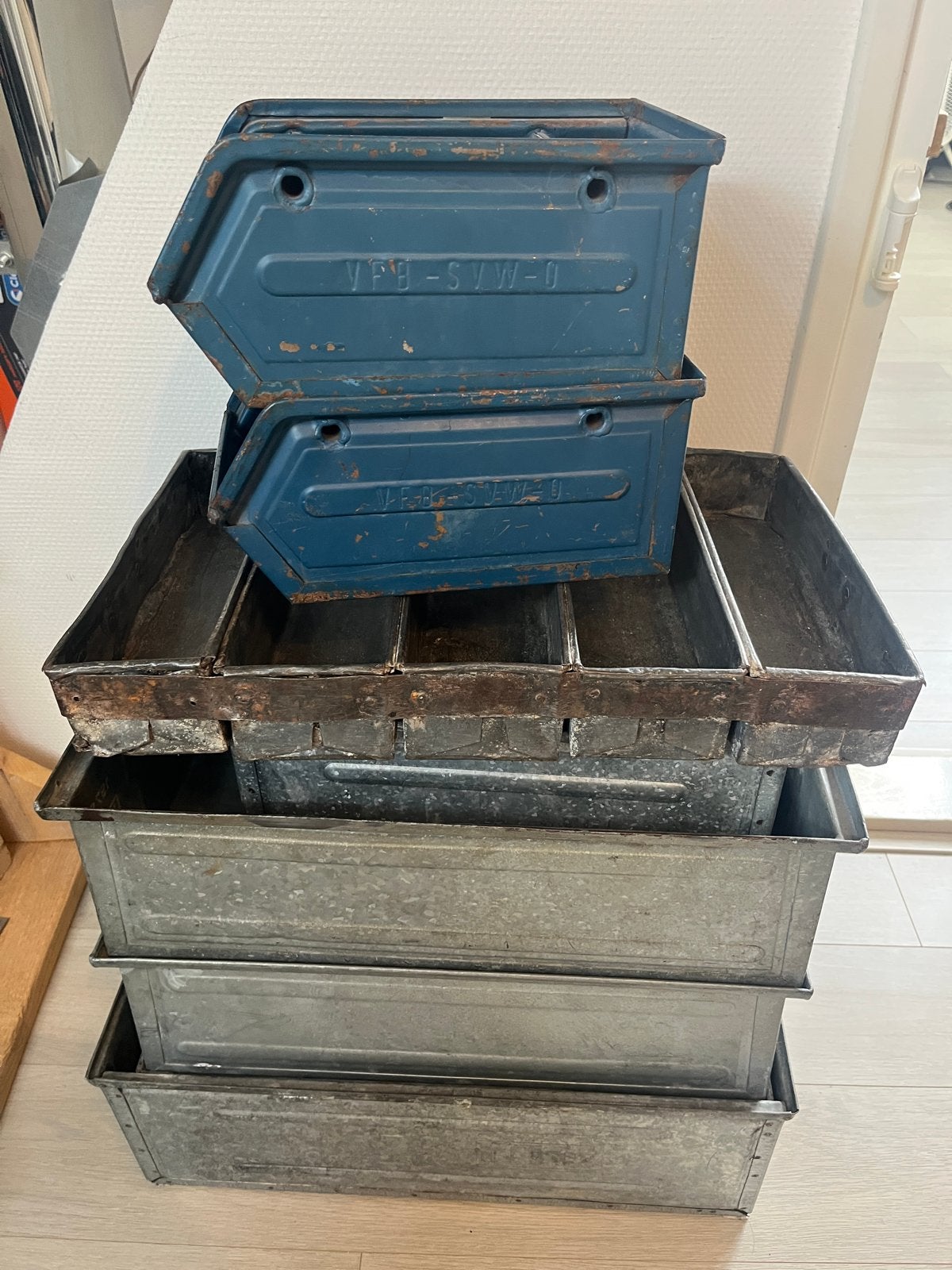 8 verschillende vintage metalen/gegalvaniseerde opbergbakken, Ophalen of Verzenden