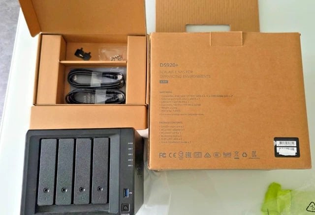 Synology DS920+ 4-Bay NAS, Computers en Software, NAS, Ophalen of Verzenden, Refurbished