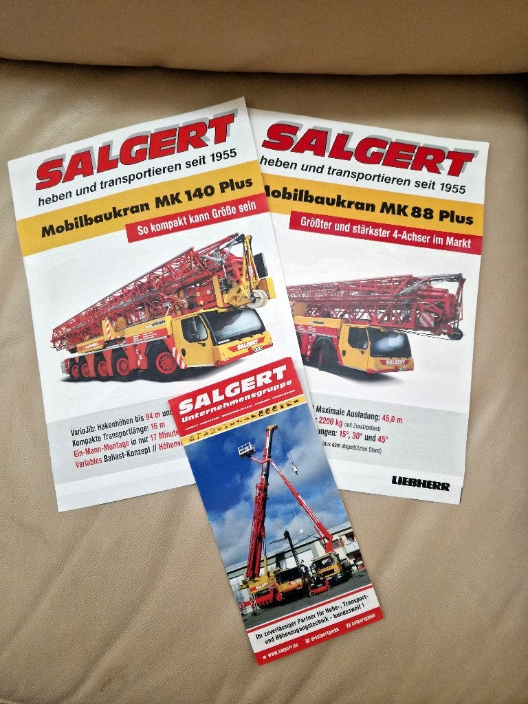 3 Folders kraanbedrijf Salgert o.a. Liebherr MK88 en MK140, Ophalen of Verzenden, Zo goed als nieuw