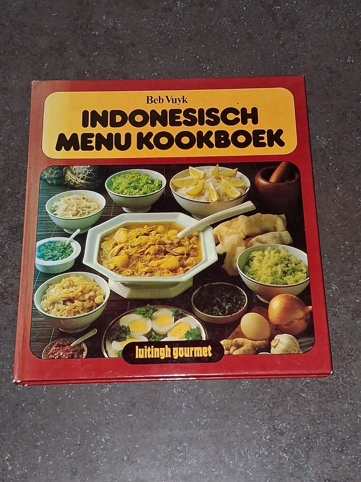 indonesisch menu kookboek Beb Vuyk 1979, Ophalen of Verzenden, Gelezen, Azië en Oosters