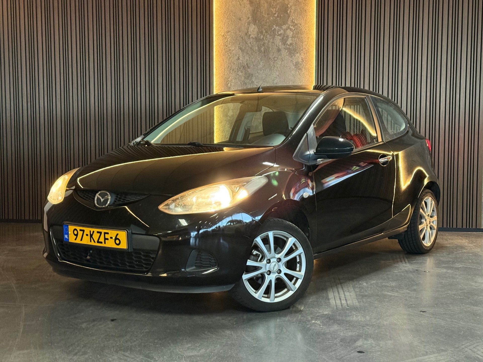 Mazda 2 1.3 XS 3-deurs | LM Velgen | Elektrisch Pakket | NAP, Auto's, Voorwielaandrijving, Dealer onderhouden, Stof, Gebruikt
