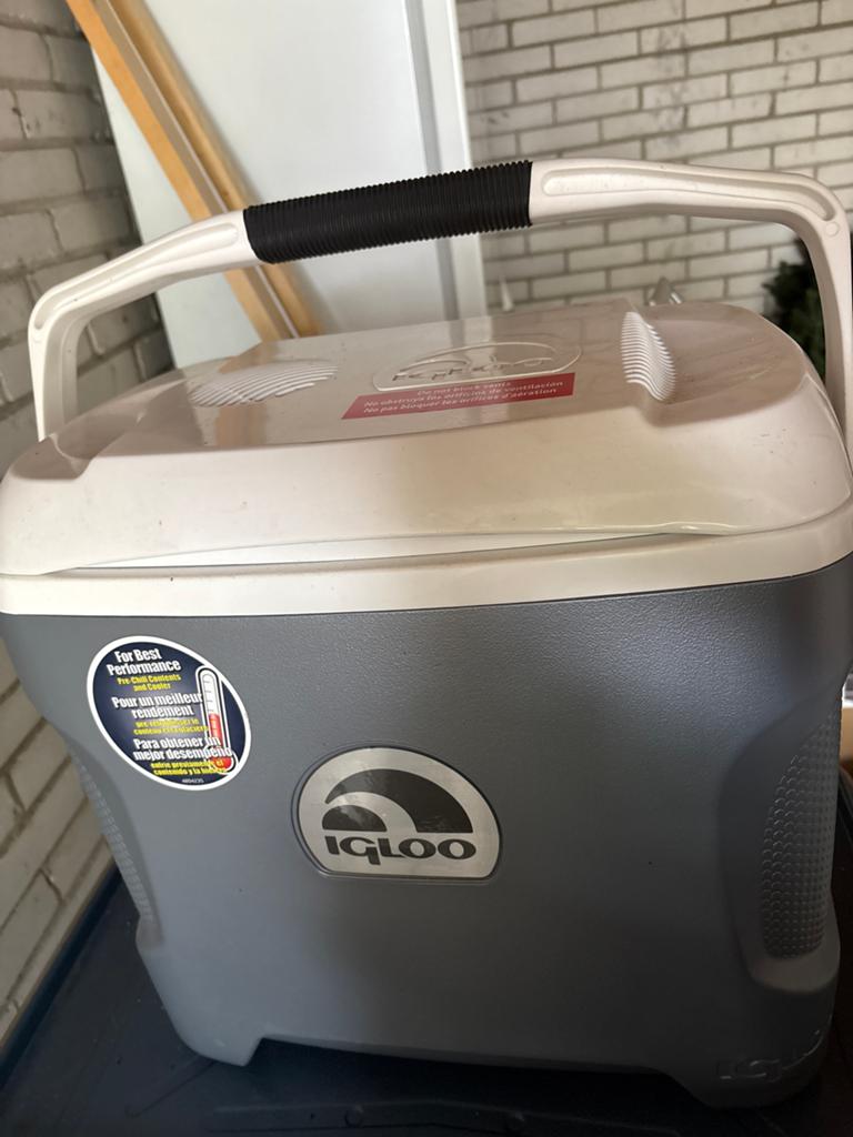 Igloo Elektrische Koelbox - Ideaal voor onderweg!, Caravans en Kamperen, Koelboxen, Ophalen of Verzenden, Zo goed als nieuw, Koelbox