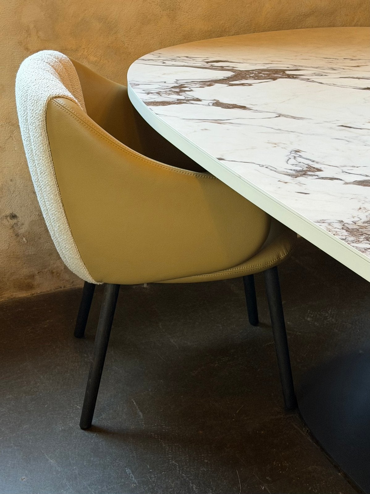SALE 4 Leolux Baani stoelen, Huis en Inrichting, Stoelen, Ophalen, Nieuw, Stof, Vijf, Zes of meer stoelen