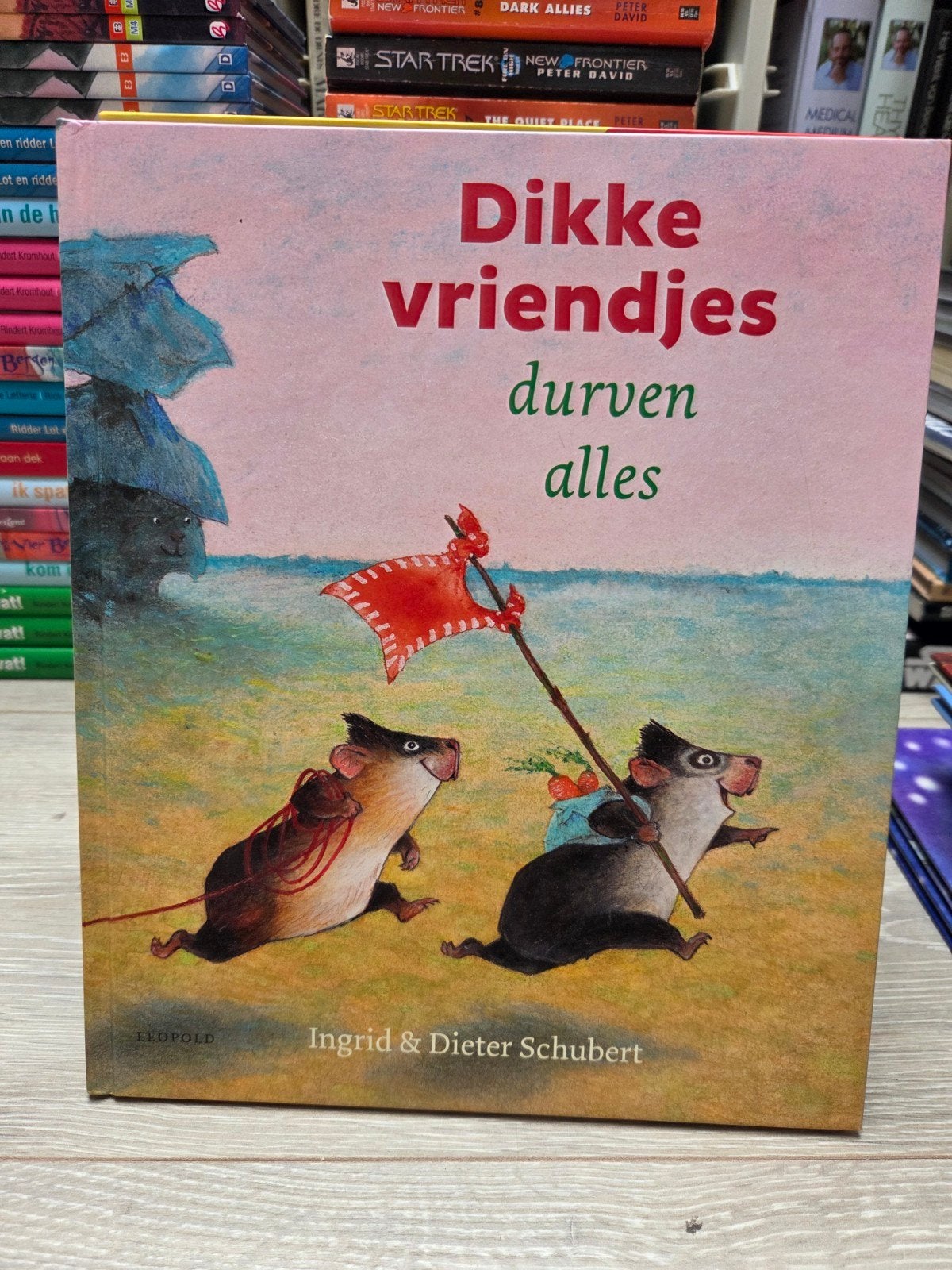 Dikke vriendjes durven alles - Ingrid & Dieter Schubert, Ophalen of Verzenden, Zo goed als nieuw