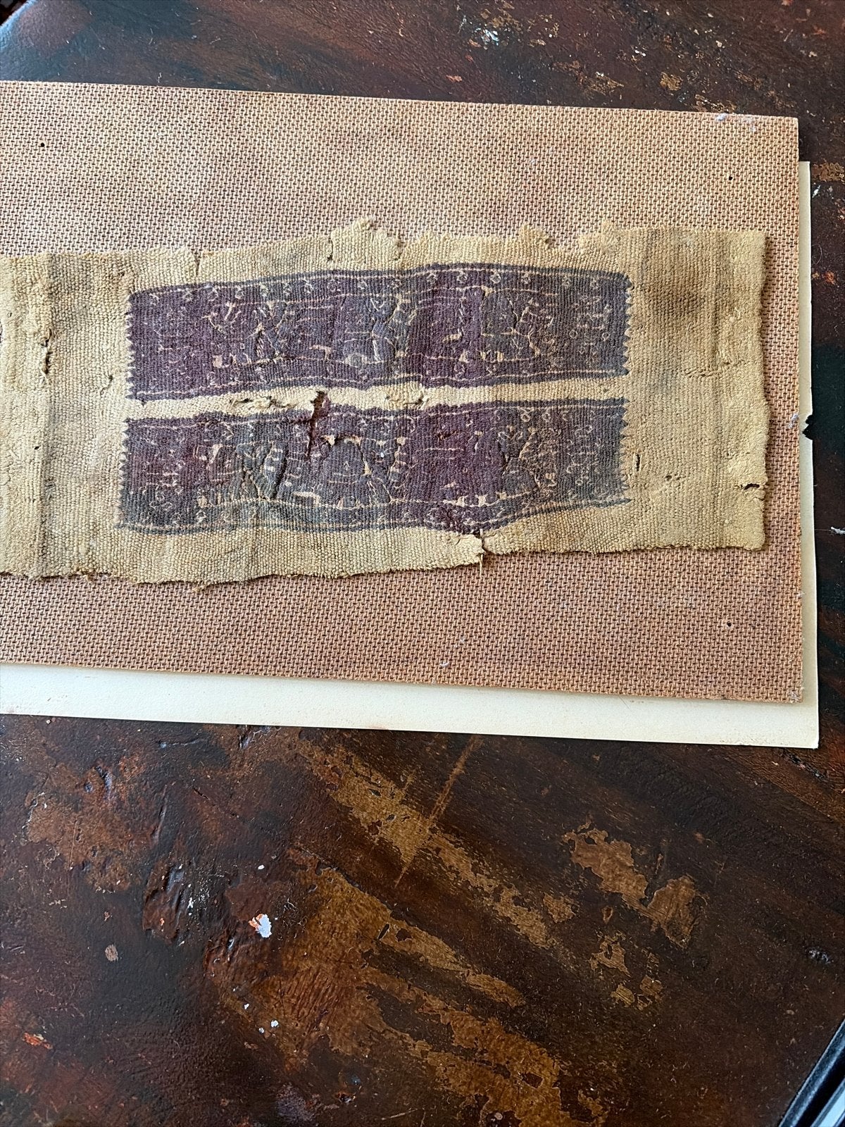 Antiek Egyptisch textiel fragment met decoratie, Ophalen
