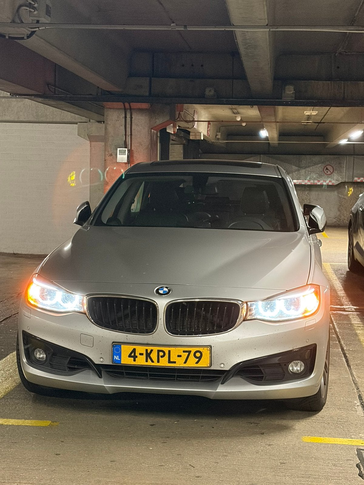 BMW 3-Serie GT 328I Aut8 2013 Grijs - Pano, 360, leather, Auto's, Automaat, 745 kg, Zwart, 4 cilinders