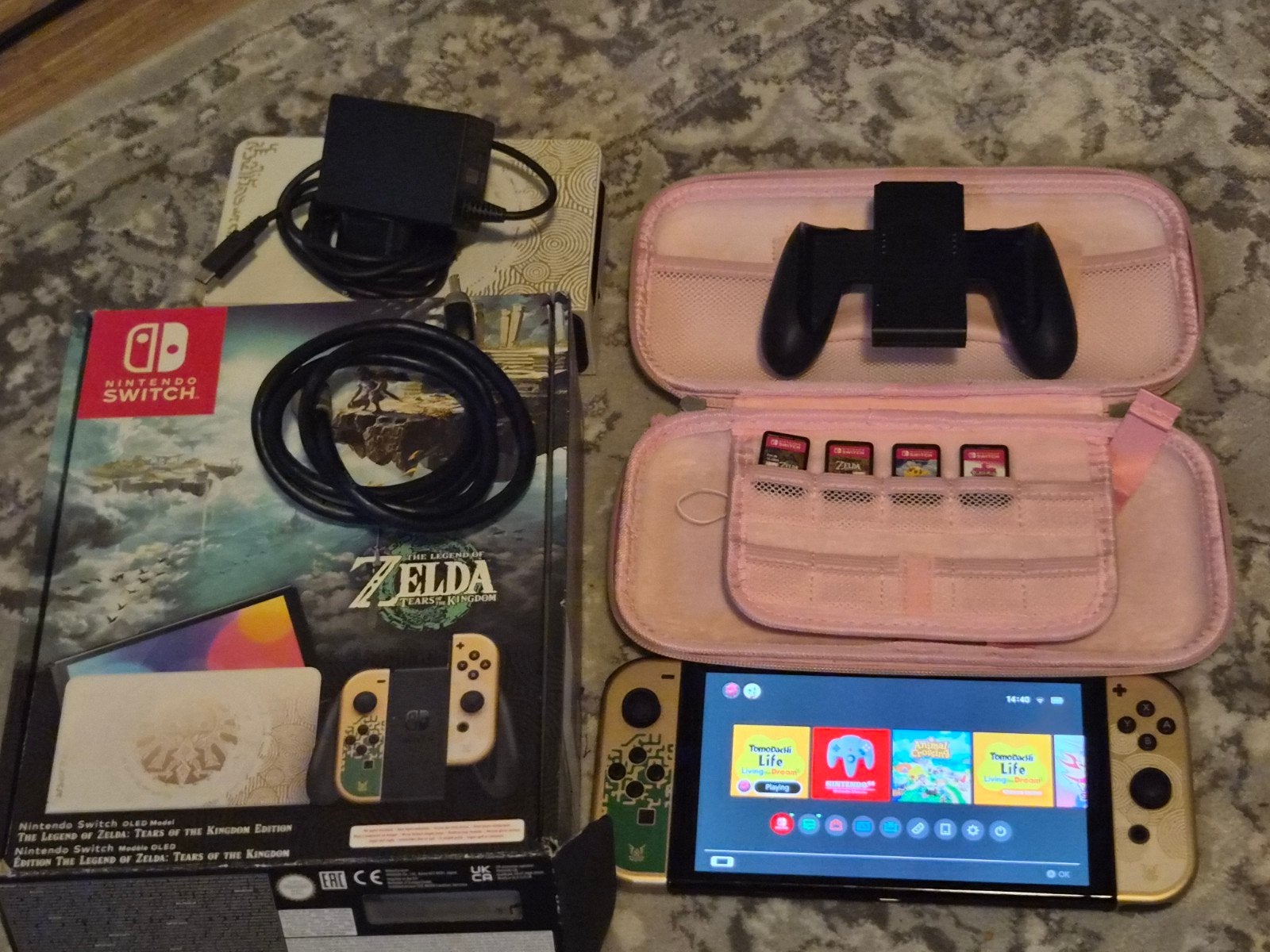 OLED Nintendo switch Tears of the kingdom, with games, Spelcomputers en Games, Spelcomputers | Nintendo Switch, Ophalen, Zo goed als nieuw