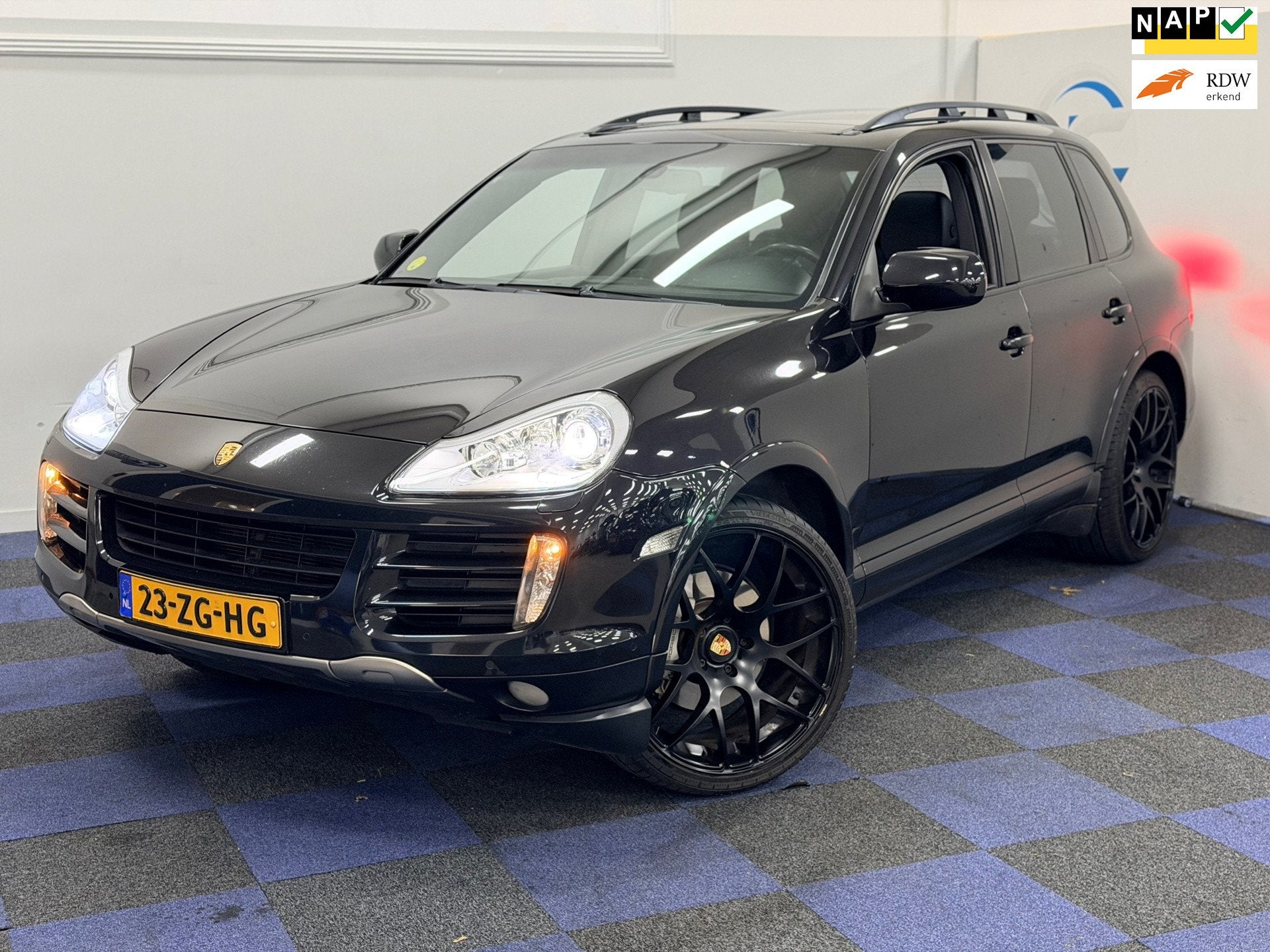 Porsche Cayenne 4.8 S / DEALER ONDERHOUDEN / PANORAMADAK / N, Auto's, Automaat, Zwart, Bedrijf, 147 €/maand
