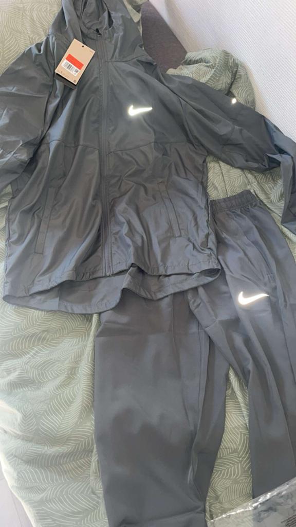 Nike Miler Trainingspak - Grijs, Maat 48/50 (M), Nike, Ophalen of Verzenden, Zo goed als nieuw