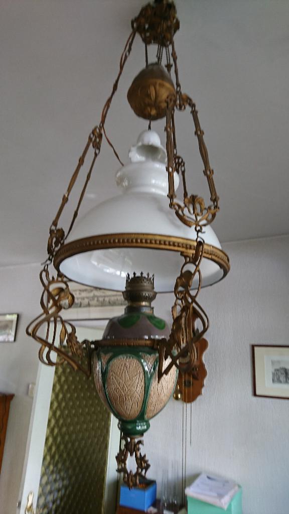 Antieke olielamp (met elektriciteitsaansluiting), Ophalen